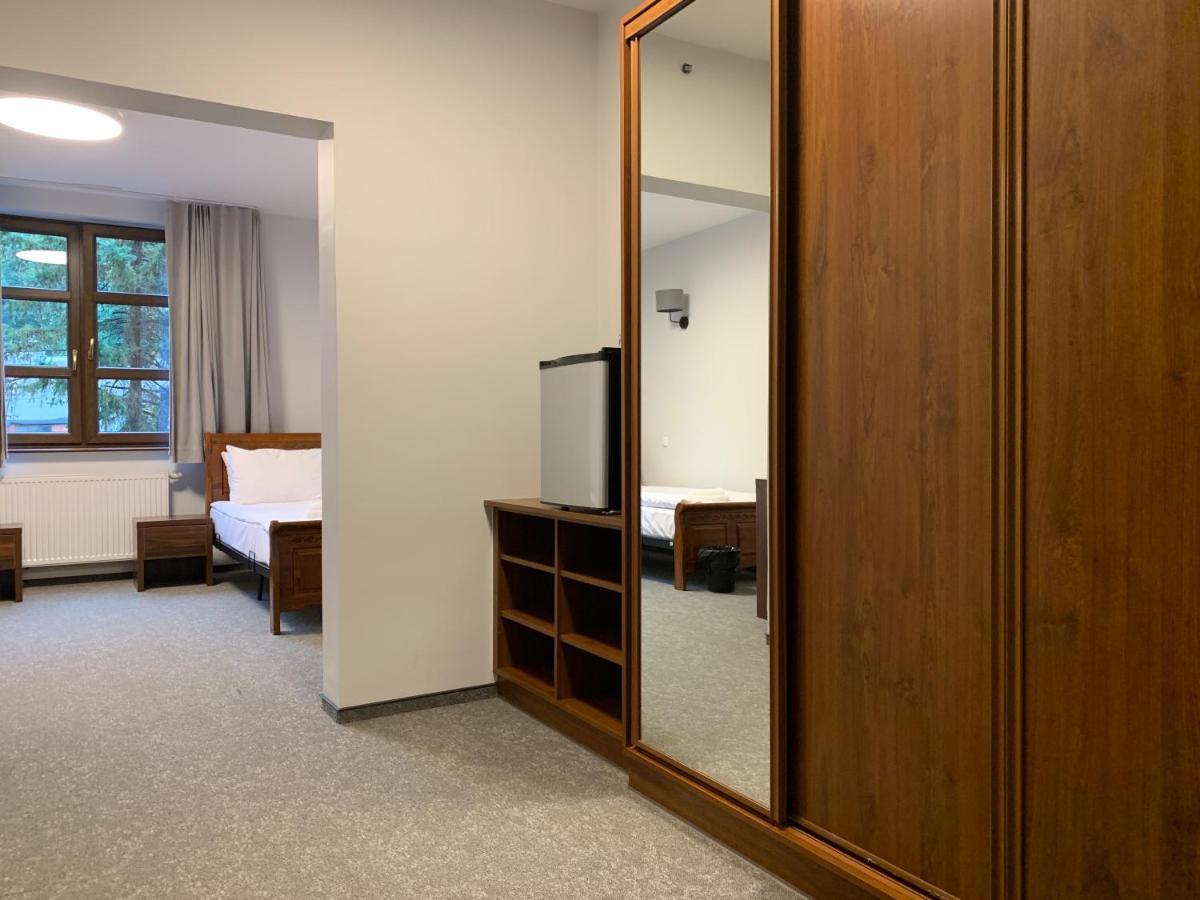 Hotel Red Ostrowiec Swietokrzyski Luaran gambar