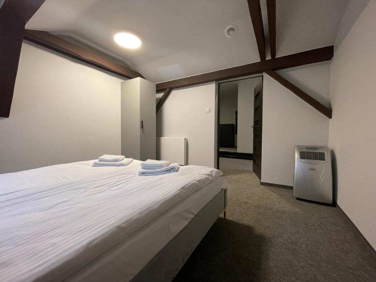 Hotel Red Ostrowiec Swietokrzyski Luaran gambar