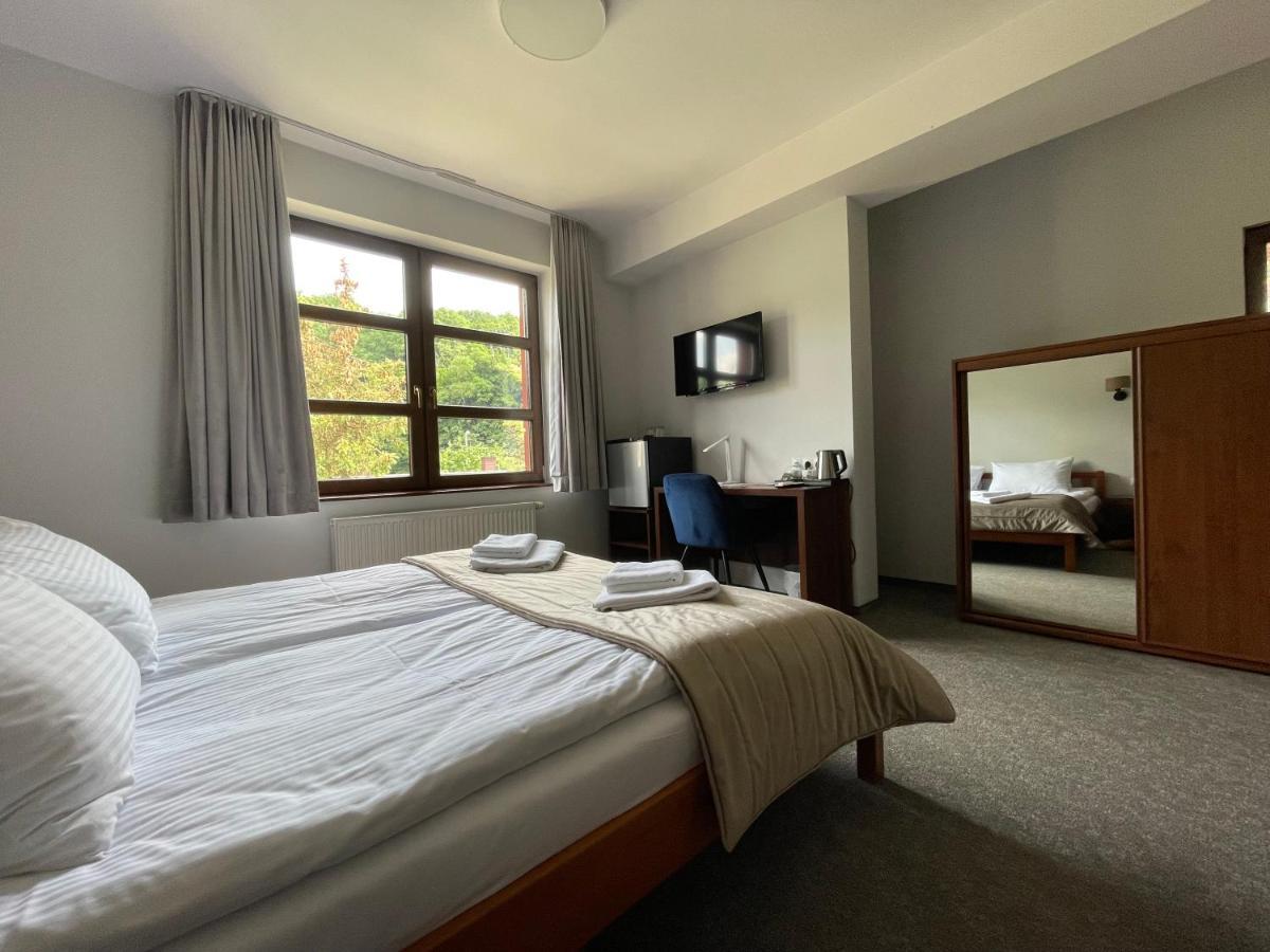 Hotel Red Ostrowiec Swietokrzyski Luaran gambar