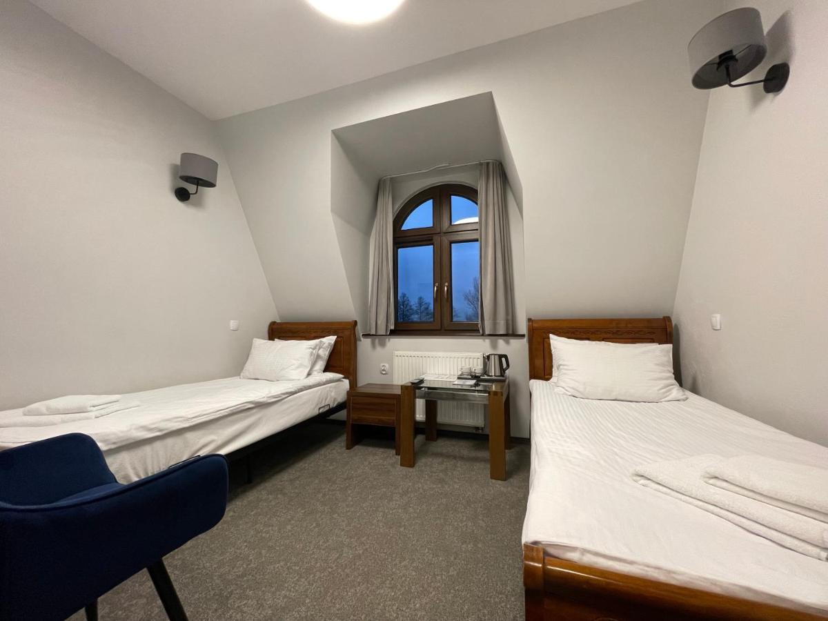 Hotel Red Ostrowiec Swietokrzyski Luaran gambar