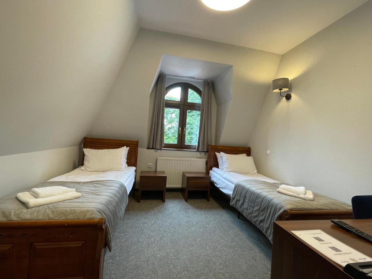 Hotel Red Ostrowiec Swietokrzyski Luaran gambar
