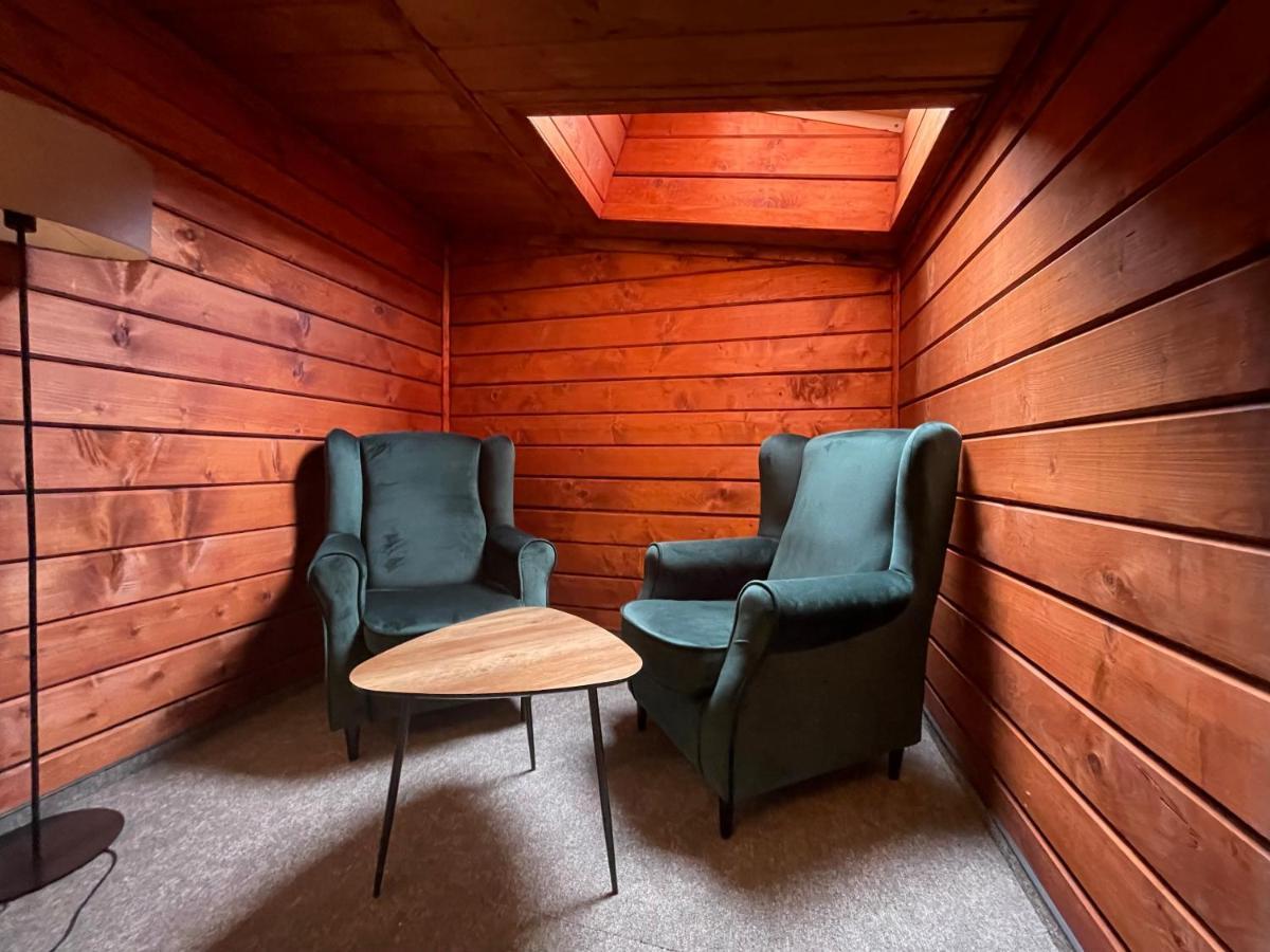 Hotel Red Ostrowiec Swietokrzyski Luaran gambar